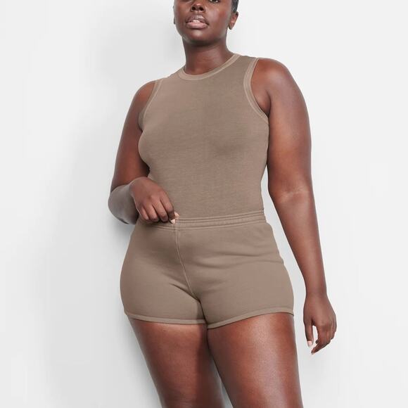 SKIMS Outdoor Fleece Shorts in Desert Tan Pull On Elastic Waist Size 4XL NEW - Picture 10 of 10